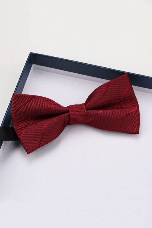 Newest Red Striped Bow Tie Main image