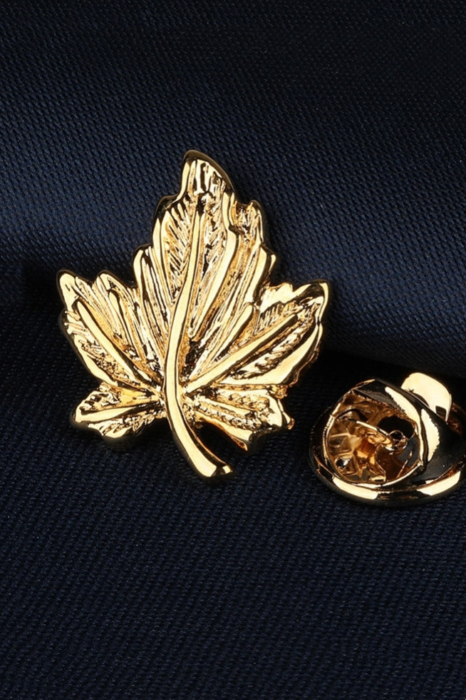 Polished Gold 3D Maple Leaf Lapel Pin For Men Main image