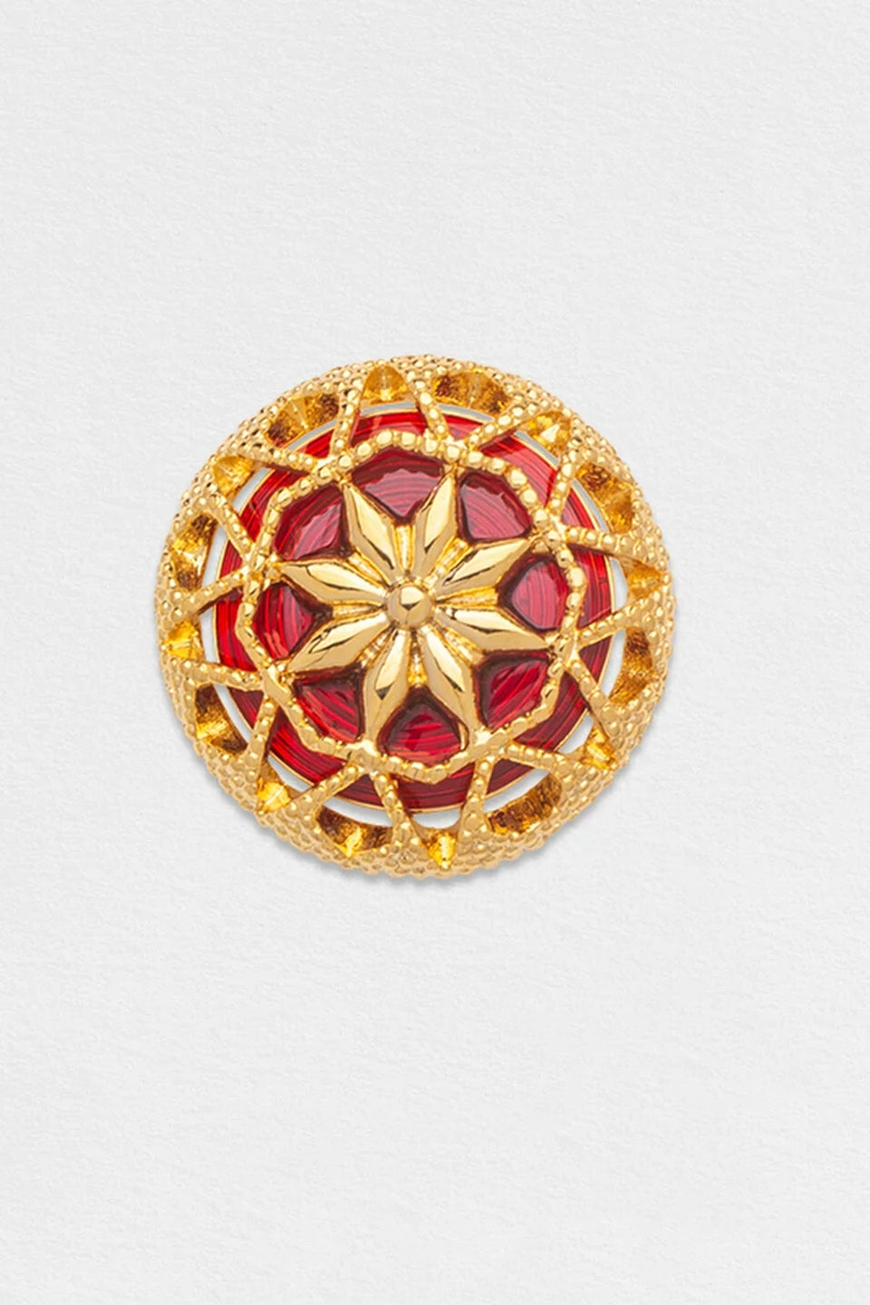 Luxury Gold Hollow Floral Men's Lapel Pin Main image