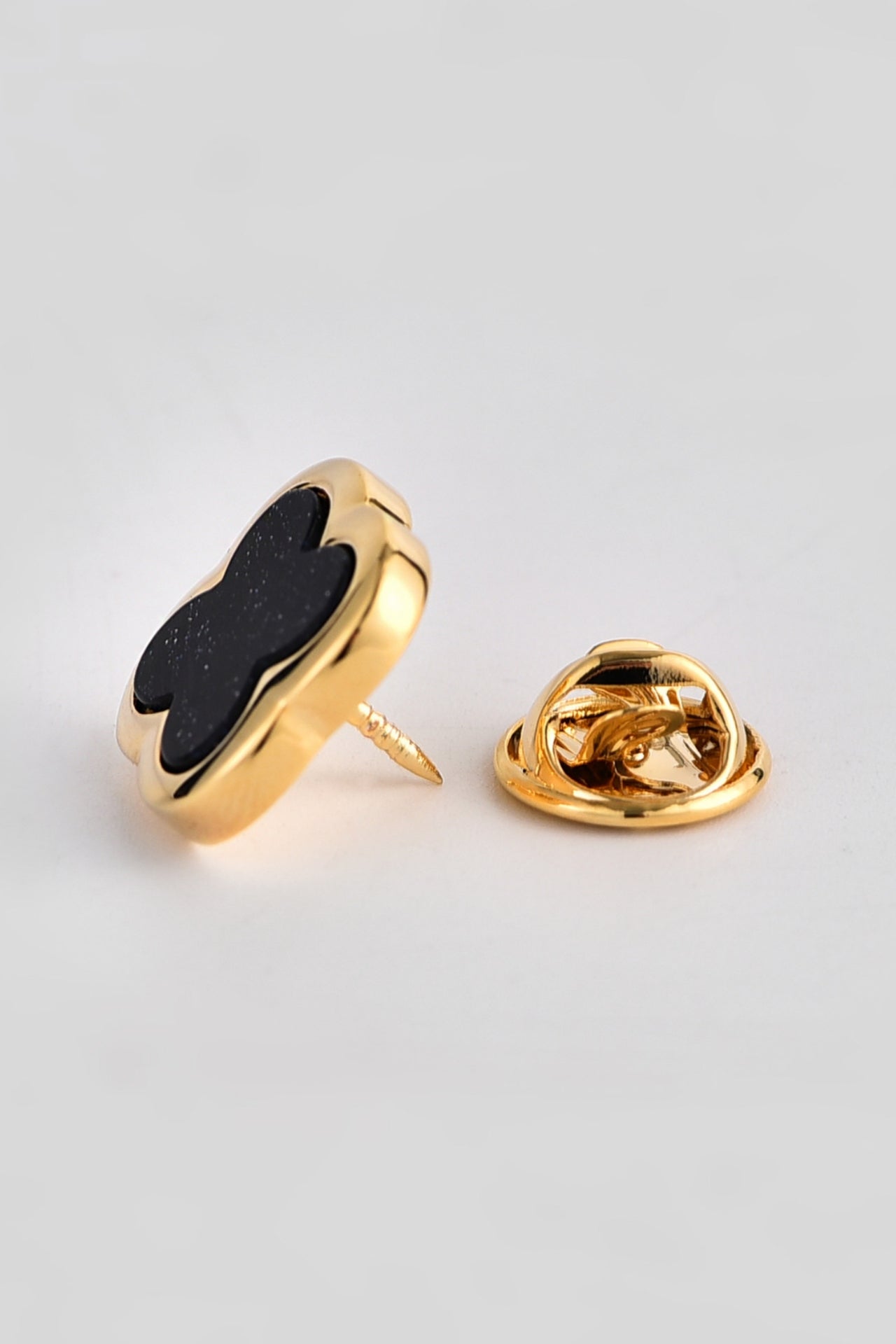 Gold Four Leaf Clover Black Starry Sand Lapel Pin For Men