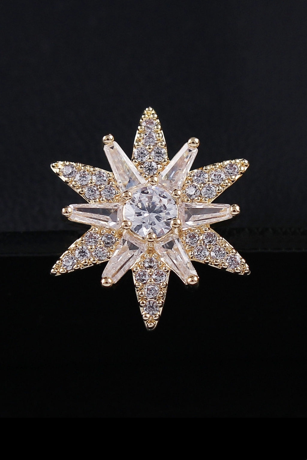 Fashion Gold Six-pointed Star Men's Lapel Pin