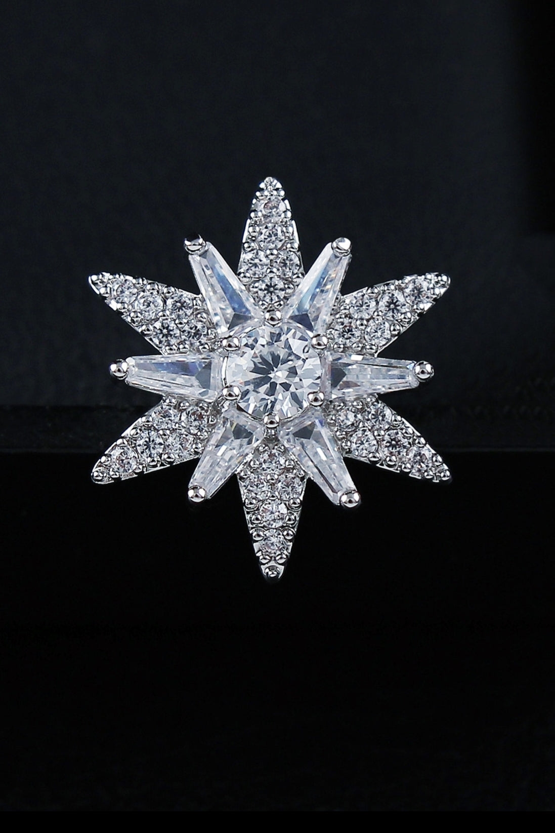 Shiny Silver Six-pointed Star Men's Lapel Pin Main image