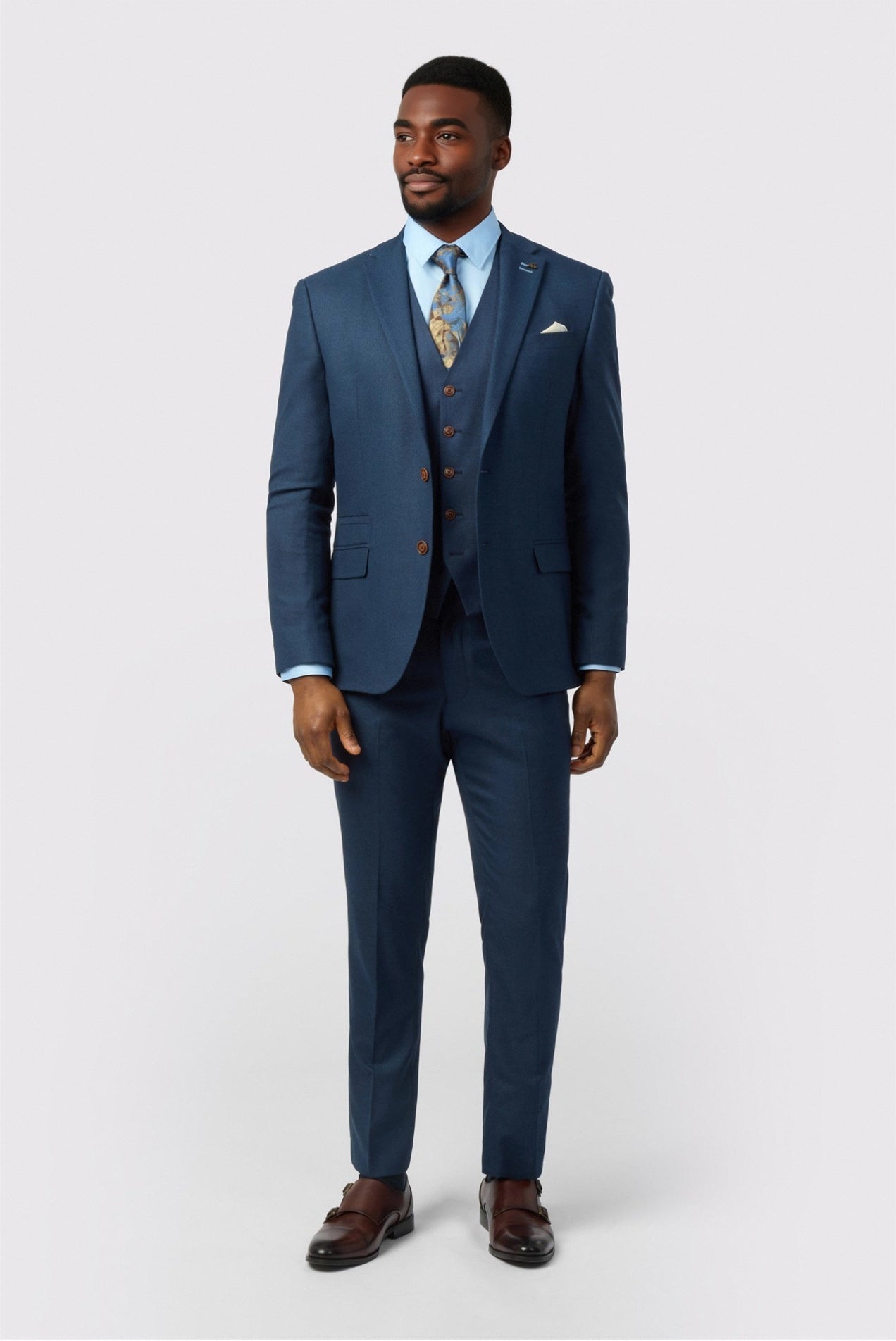 Navy Notched Lapel Men Suits With Waistcoat Secondary image