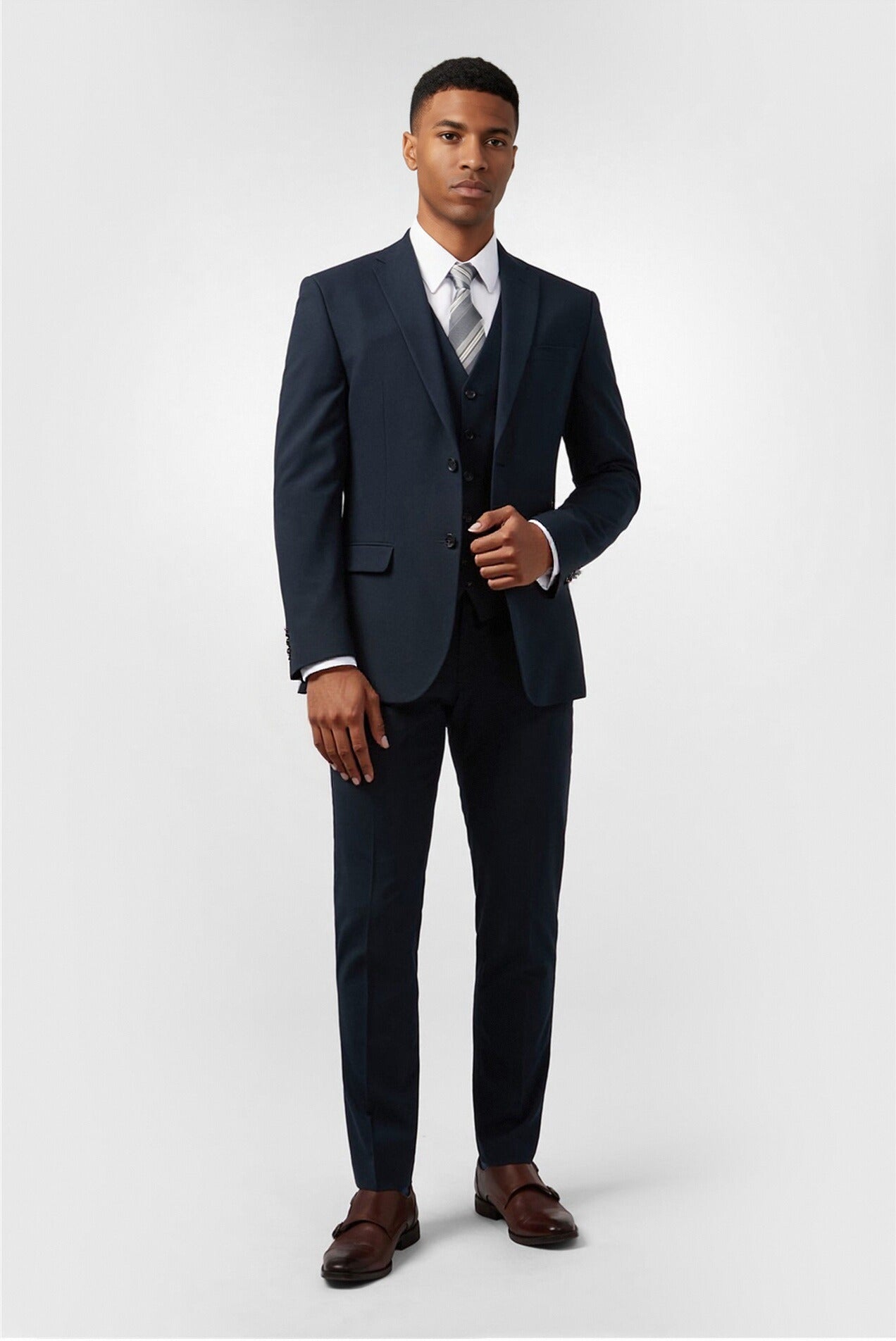 Chic Navy Notched Lapel 3 Pieces Men's Suits Secondary image