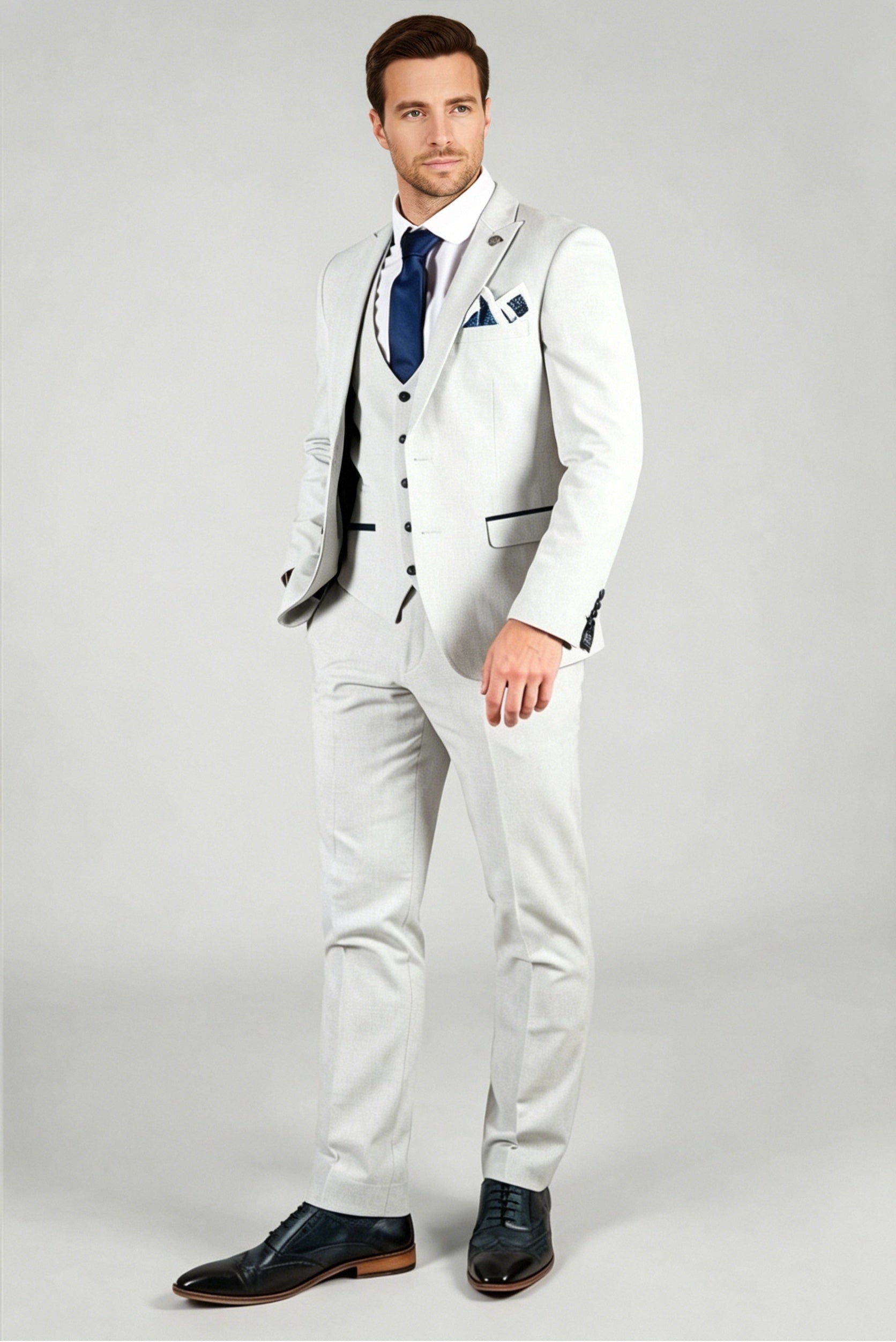 New Arrival Gray 3 Pieces Notched Lapel Checked Men Suits Secondary image