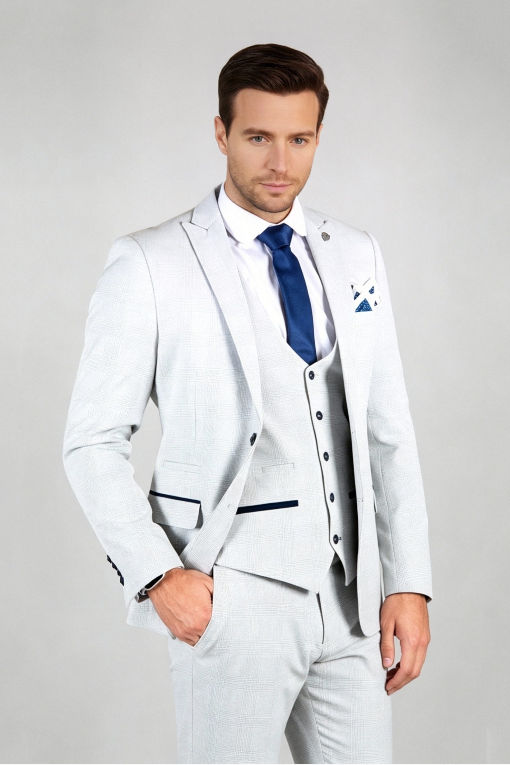 New Arrival Gray 3 Pieces Notched Lapel Checked Men Suits